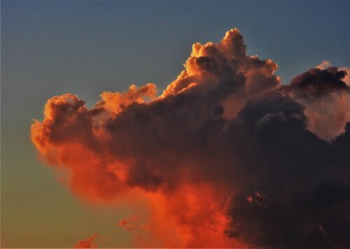 ドラゴンに見える雲
